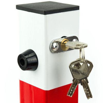 US03K zárható parkolásgátló oszlop fehér