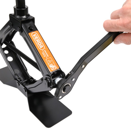 Trapézemelő racsnis kulccsal 2T D4568