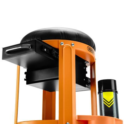 Műhelyszék 360°-ban forgó SN6715